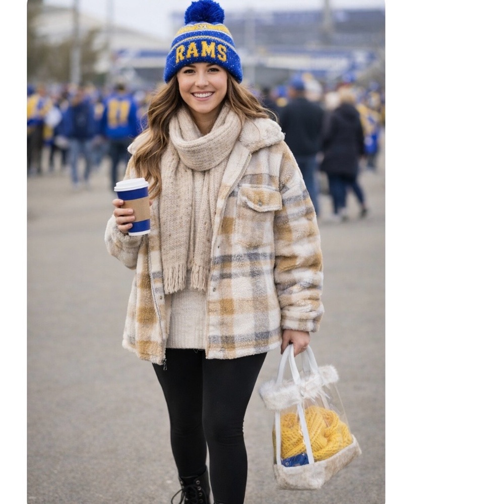 Los Angeles Rams Men’s Women’s Blue Cuffed Hat Knit Beanie with Pom Pom NWT